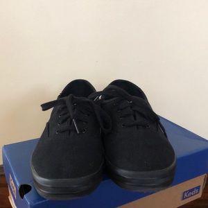 Black Keds size 9 never worn, with box.